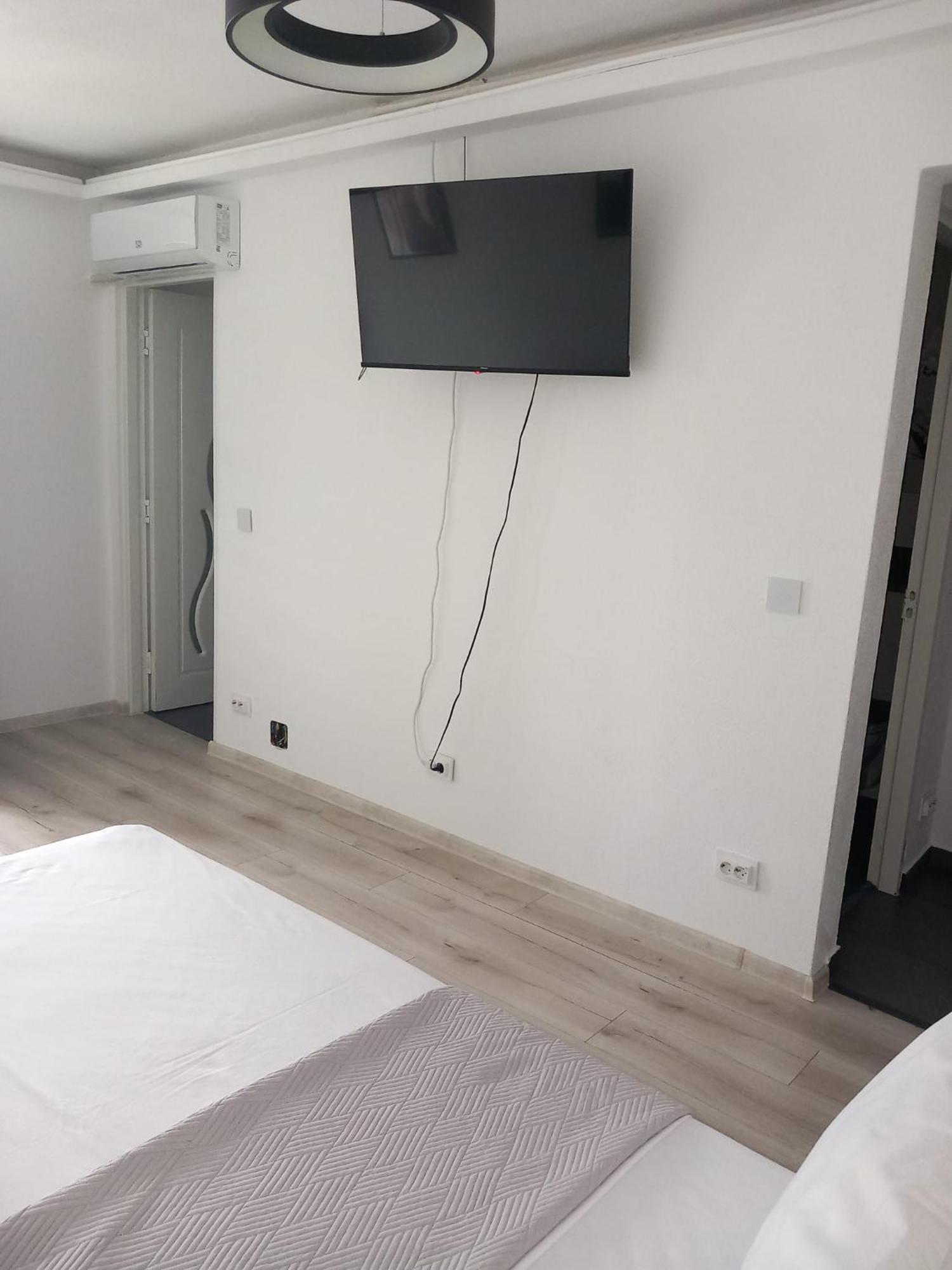 Radu'S Room Curtea De Arges Exterior photo